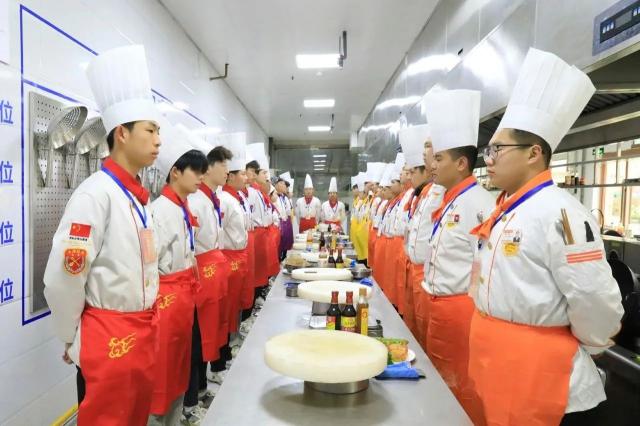 真香来袭！宁夏新东方技工学校第三届“青年杯”创意热菜大赛圆满举行！