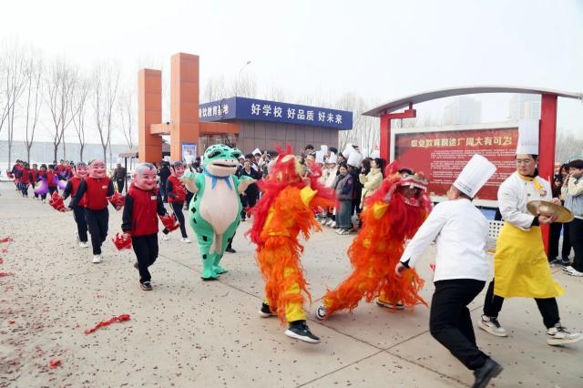 宁夏新东方的元宵喜乐会现场太HIGH了！不信，你看！