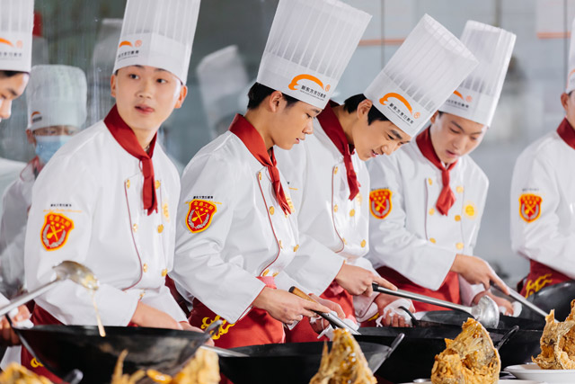 学厨师要多少学费?为什么不同学校学费不同?