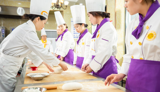 女生到底适不适合学厨师