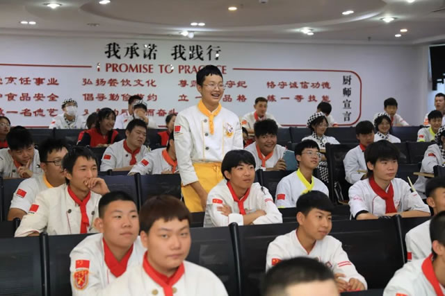 消防宣讲进校园，筑牢校园防火墙
