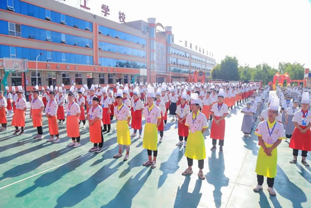 宁夏新东方创意凉菜大赛夺眼球勾味蕾