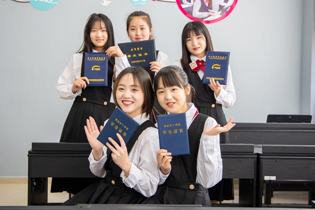 新东方烹饪学校学费价目表？烹饪学校学费贵吗？