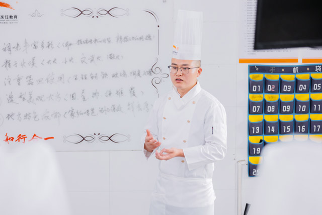 新东方厨师学校一年学费